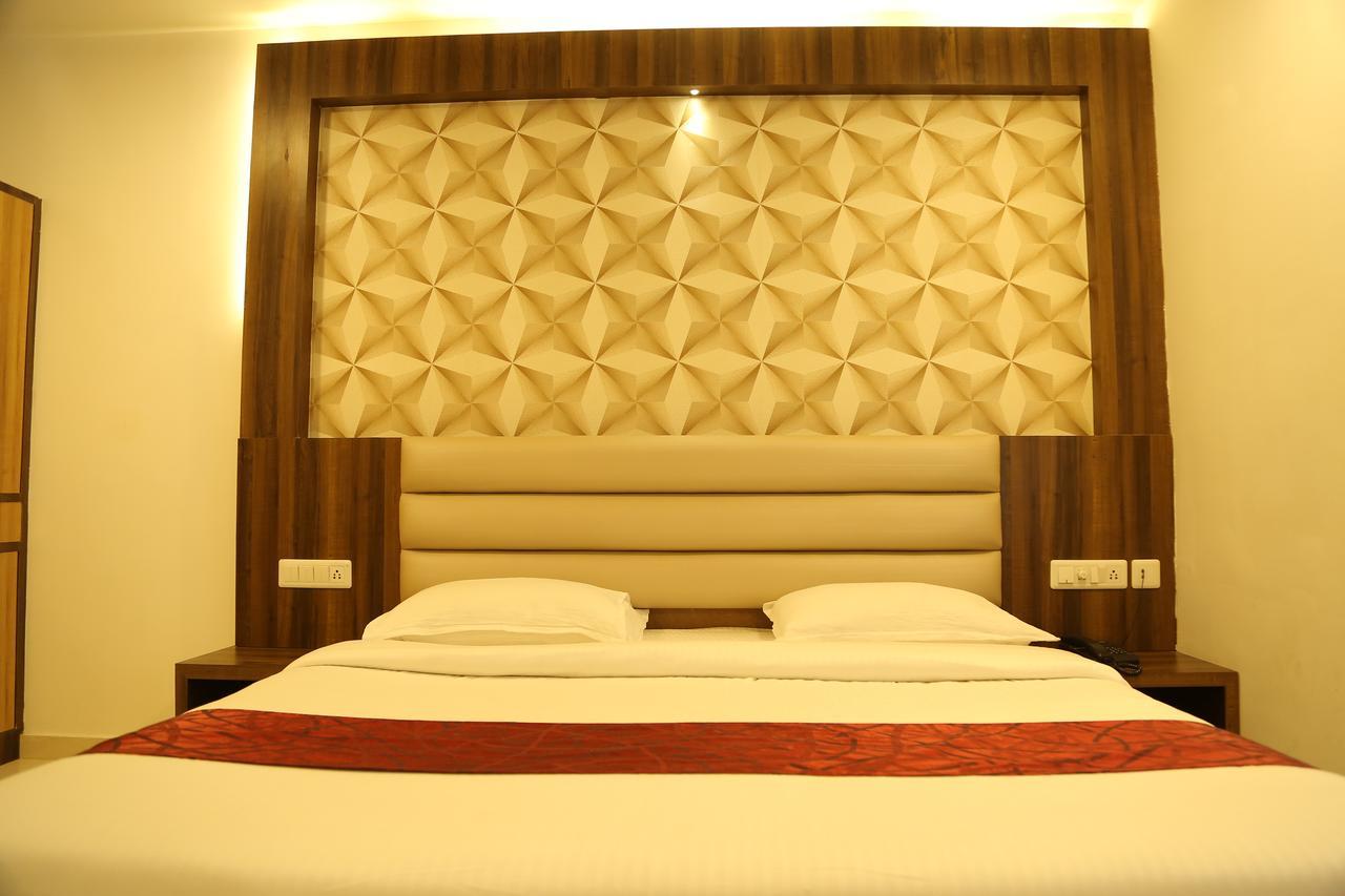 Hotel Shivananda Hospet Exterior photo